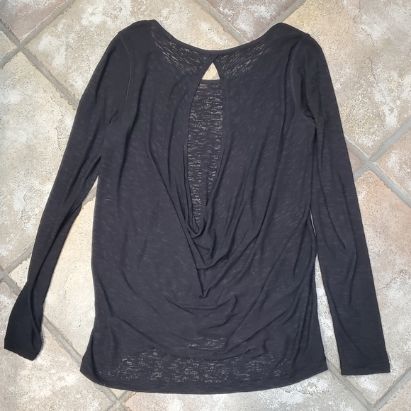 Lulu🍋Low Key Long Sleeve - Picture 4 of 5